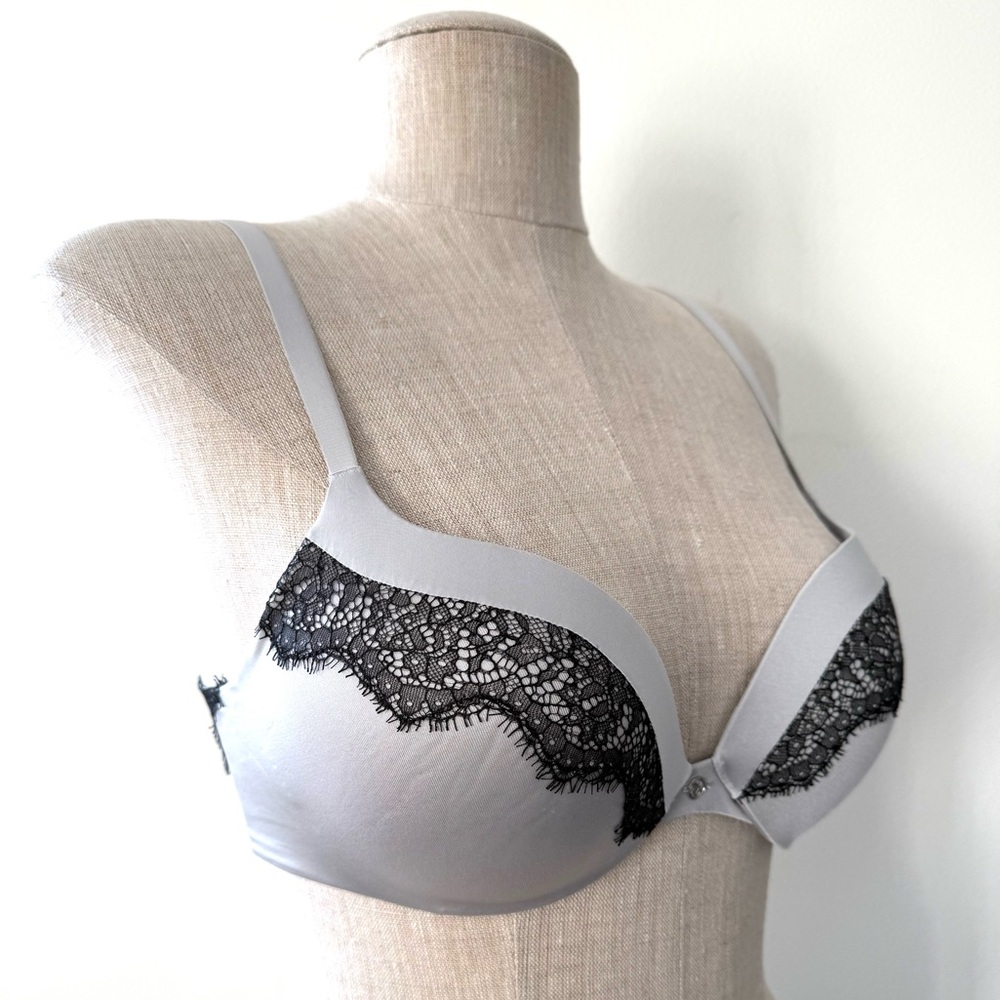 Victoria's Secret “Fabulous” Push-Up Black Lace and Silver Bra - Picture 2 of 8